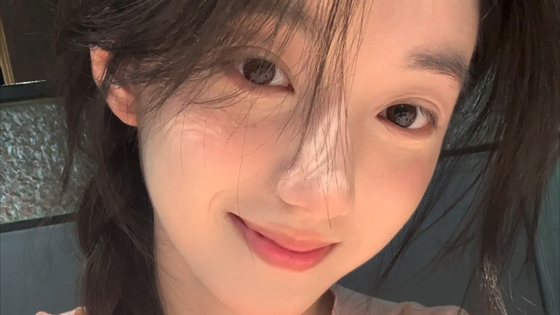 （活力中国调研行）探访中国最大碳纤维生产基地 感受“黑色黄金”的科技重量